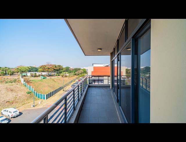2 BEDROOM APARTMENT FOR SALE IN UMHLANGA RIDGE